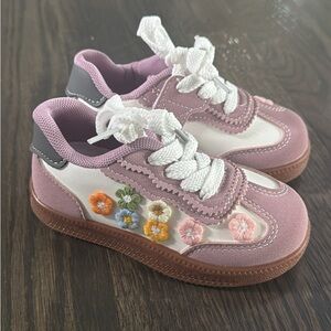 Kids Pink Floral Embroidered Sneakers